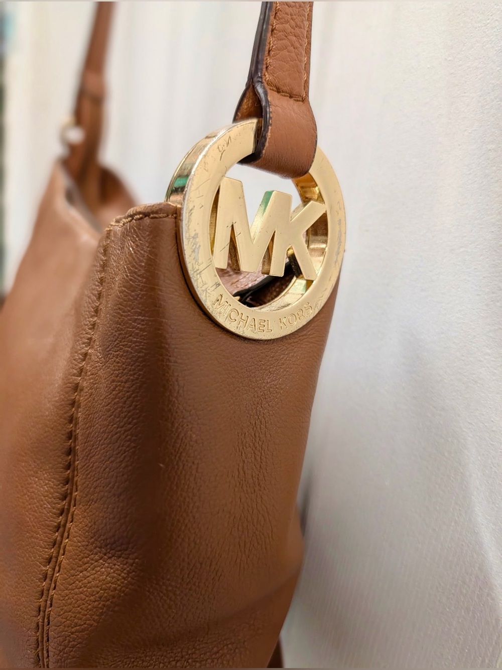 Michael Kors Cognac Pebbled Leather Crossbody Bag Gold MK Logo Adjustable Strap - Picture 3 of 9